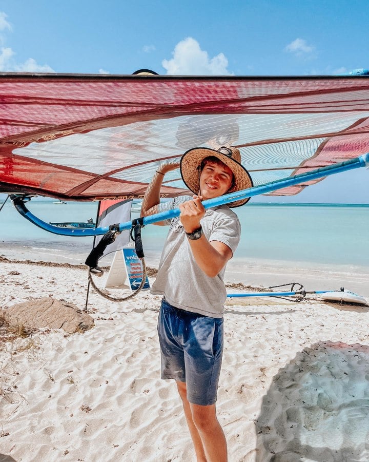 Aruba windsurf holidays