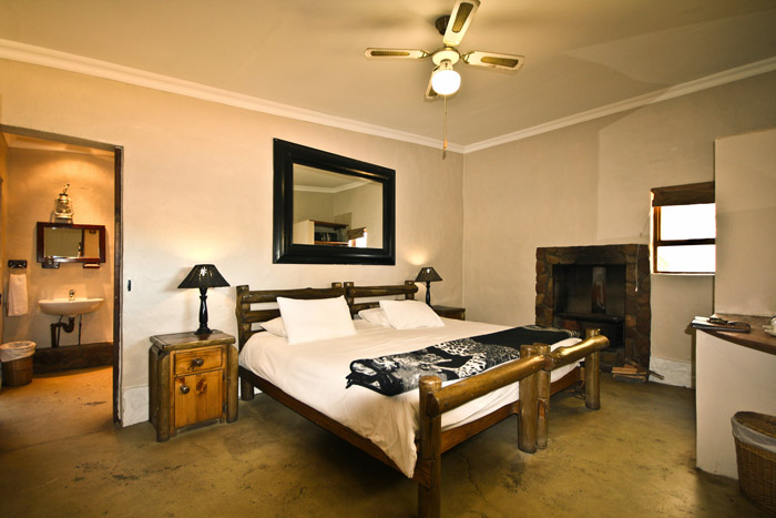 HOTEL in LANGEBAAN--SAFARI--CAPE-TOWN