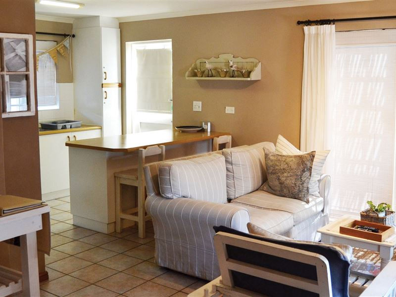 Langebaan Family Cottage, Langebaan - windsurf holidays