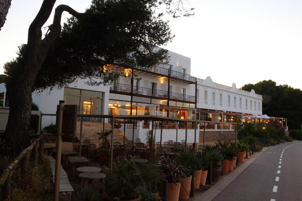 Hostal Empuries, Golf De Roses - windsurf holidays