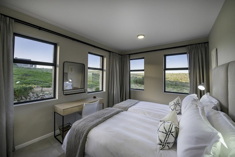 Langebaan Sea View Villas, Langebaan - windsurf holidays