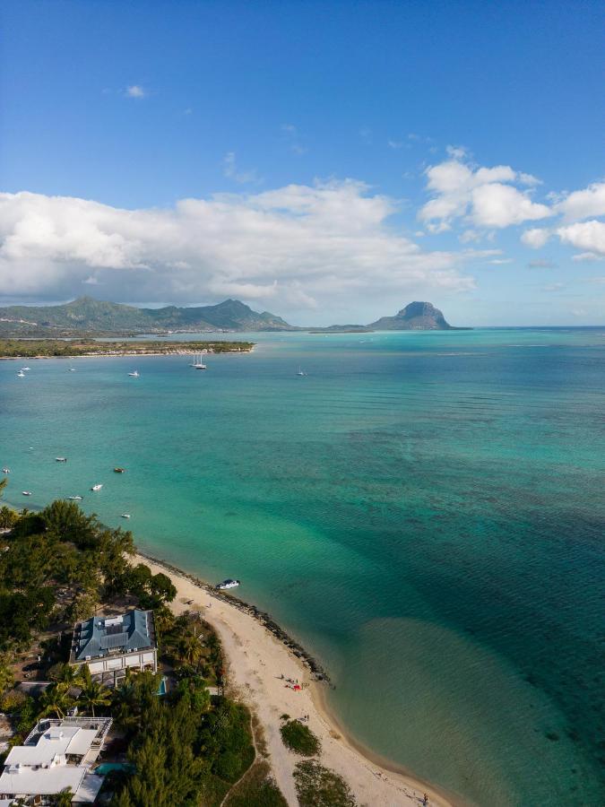 West Coast Luxury Beach Villa (Fully Serviced), Le Morne - windsurf holidays