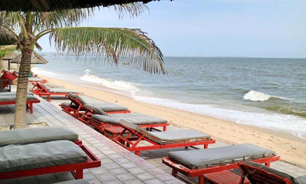 Full Moon Beach Resort, Mui Ne - windsurf holidays