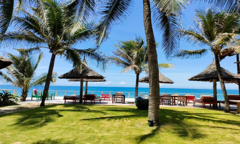 Full Moon Beach Resort, Mui Ne - windsurf holidays